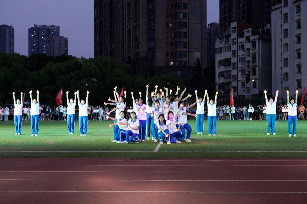 乐鱼app：“中邦体育彩票”狮王争霸赛燃动肇庆